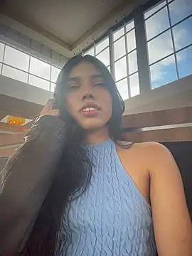 jadelaurent online show from July 10, 2026, 9:50 pm