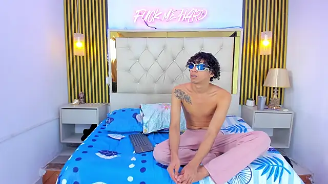 Adventurous Boys online show from April 7, 2026, 6:08 pm