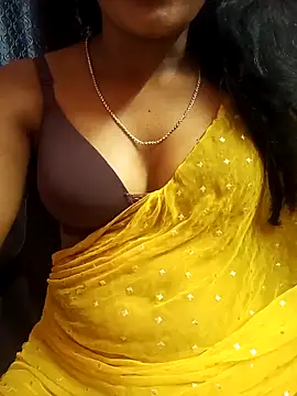 Snapshot of manu_sexy_ chatting on February 22, 2026, 5:33 pm manu sexy online show from February 22, 2026, 5:33 pm