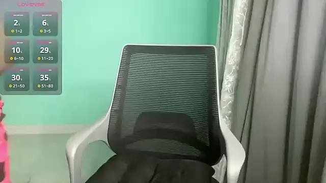 Romantic-Rascal online show from March 12, 2026, 7:25 am