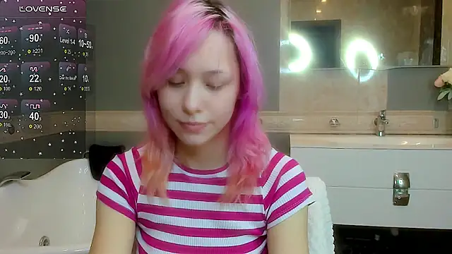 EmilyTrase online show from April 5, 2026, 1:25 am