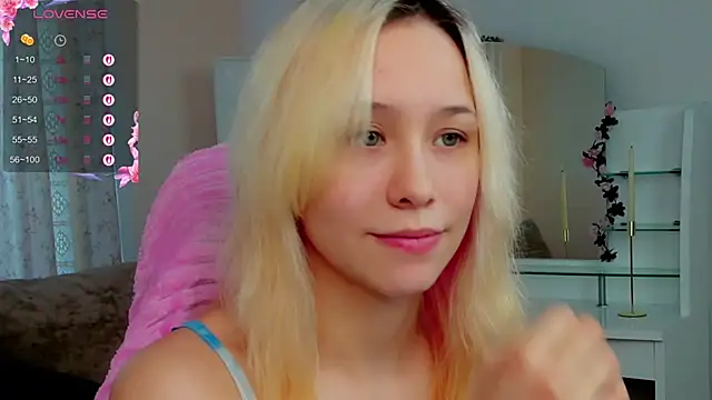 EmilyTrase online show from May 5, 2026, 1:13 am