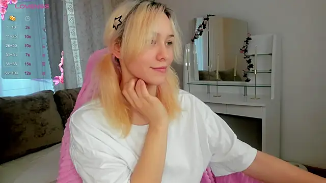 EmilyTrase online show from May 6, 2026, 1:14 am