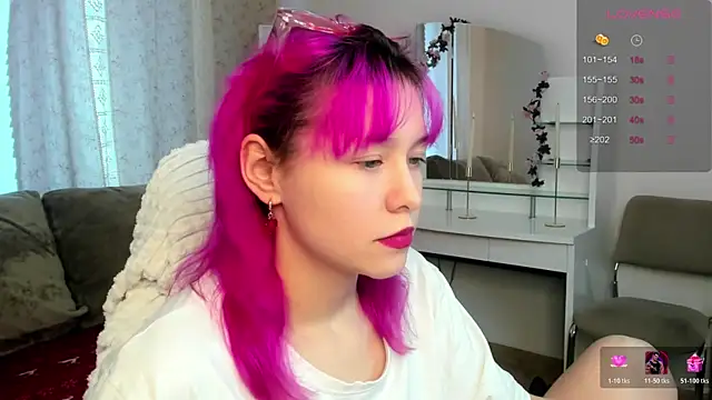 EmilyTrase online show from May 14, 2026, 1:23 am