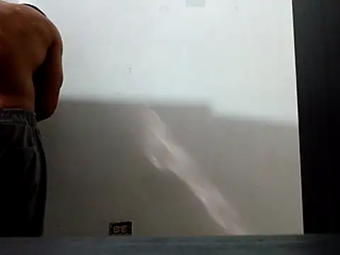 Snapshot of Ironid chatting on February 15, 2026, 8:05 pm Ironid online show from February 15, 2026, 8:05 pm