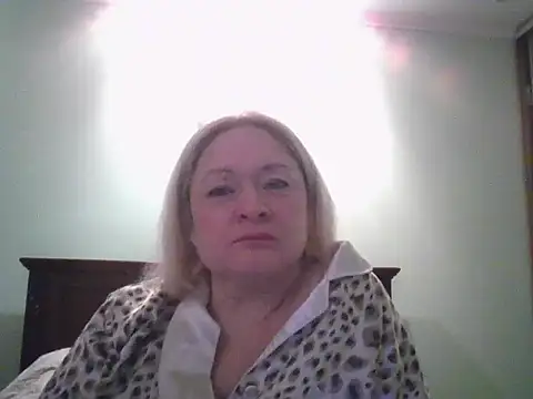 Snapshot of Veronica5489 chatting on March 3, 2026, 10:04 pm Veronica5489 online show from March 3, 2026, 10:04 pm