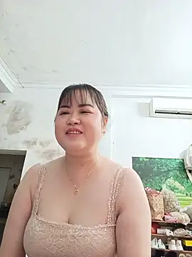 Kee-kimlee online show from June 10, 2026, 9:35 pm