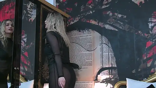 SelenaRuss online show from March 31, 2026, 2:06 pm