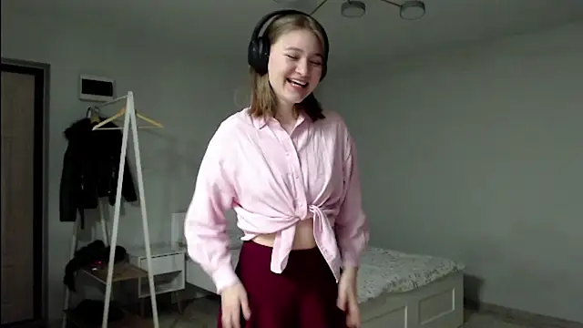 Mirrrra1 online show from February 14, 2026, 9:11 pm