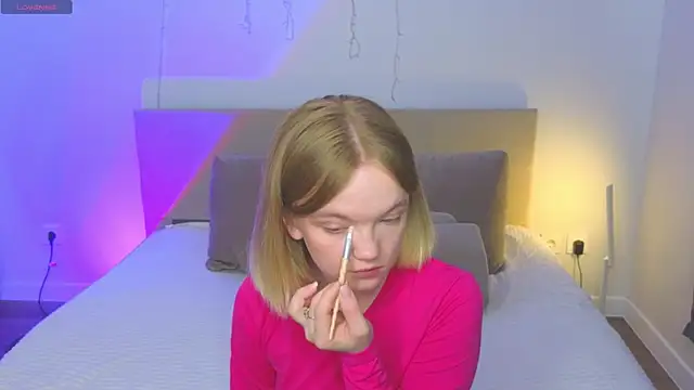 StellaBunny online show from April 7, 2026, 4:13 am