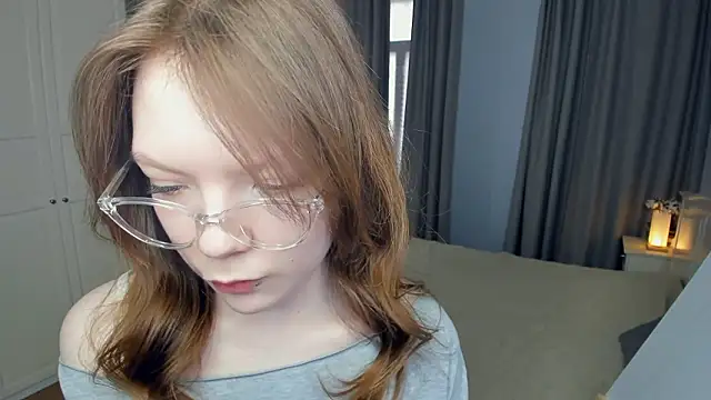 LavenderMitten online show from March 8, 2026, 5:33 am