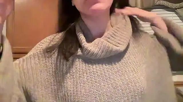 pussycat2325 online show from February 10, 2026, 11:20 pm