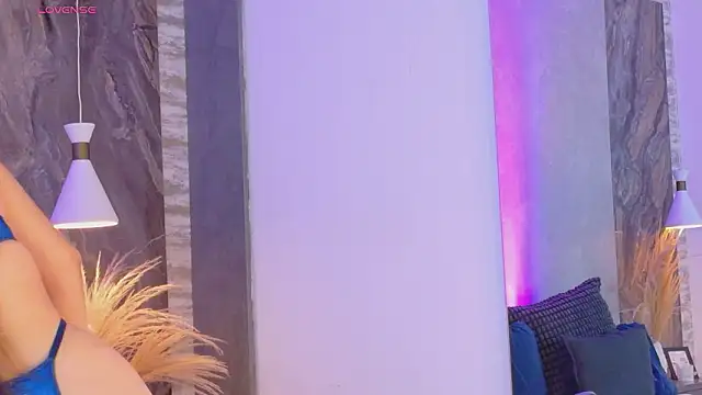 Hannah-Prada online show from March 18, 2026, 11:35 am