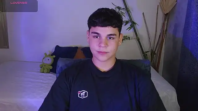 eithan jonnes online show from February 20, 2026, 8:31 pm