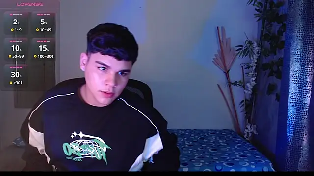 eithan jonnes online show from March 30, 2026, 4:24 am