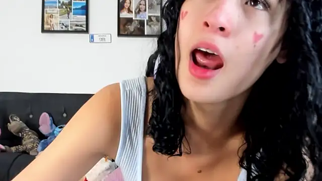 catalina santana4 online show from February 12, 2026, 3:23 am