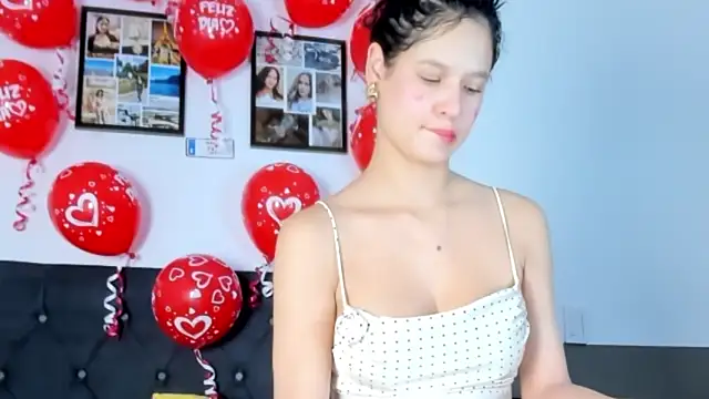 catalina santana4 online show from February 14, 2026, 3:47 am