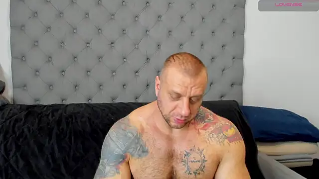 Snapshot of Samson_Legend chatting on October 29, 2025, 12:07 pm Samson Legend online show from October 29, 2025, 12:07 pm