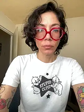 JeanneDuval8888 online show from June 6, 2026, 9:41 pm