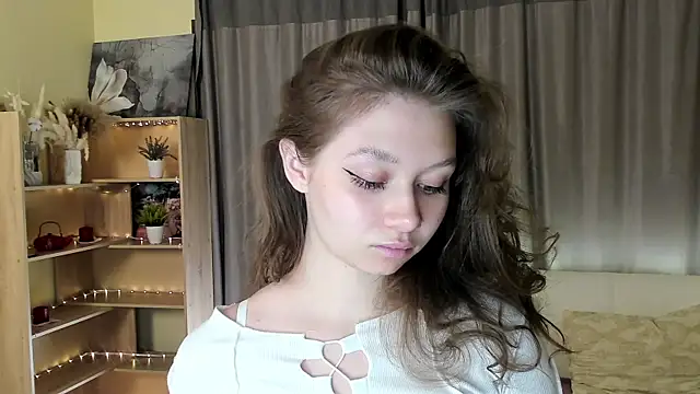 HolliBillig online show from April 7, 2026, 7:03 pm