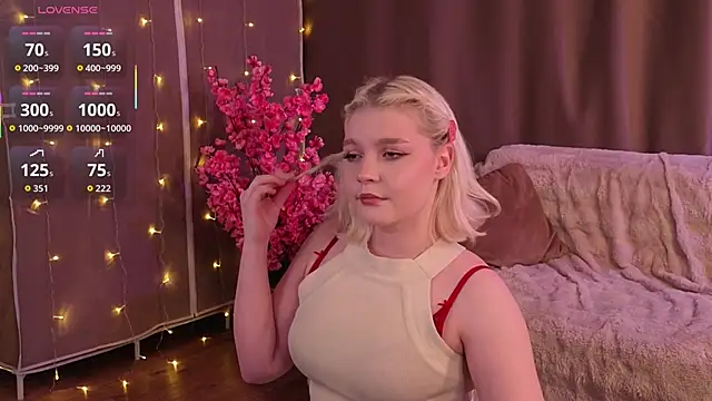 Snapshot of TobiteAnnie chatting on February 26, 2026, 4:28 pm TobiteAnnie online show from February 26, 2026, 4:28 pm