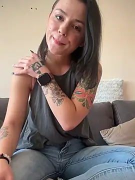 alwayshornyvivi online show from February 13, 2026, 11:28 am