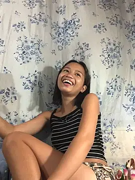 Snapshot of Asianpinay_Skinny1818 chatting on June 17, 2026, 1:45 pm Asianpinay Skinny1818 online show from June 17, 2026, 1:45 pm