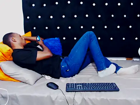 NtandoXx online show from April 3, 2026, 8:56 am