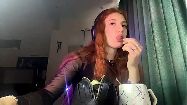 Snapshot of AliceCarrol chatting on February 16, 2026, 2:13 pm AliceCarrol online show from February 16, 2026, 2:13 pm