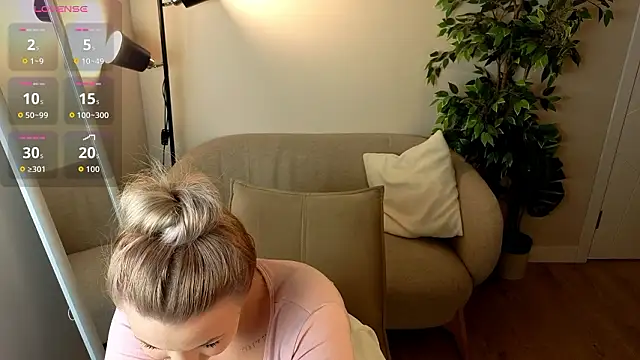 AngellDreamss online show from February 28, 2026, 10:33 pm