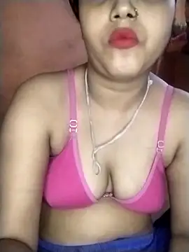 Nency Love143 online show from May 5, 2026, 5:10 pm