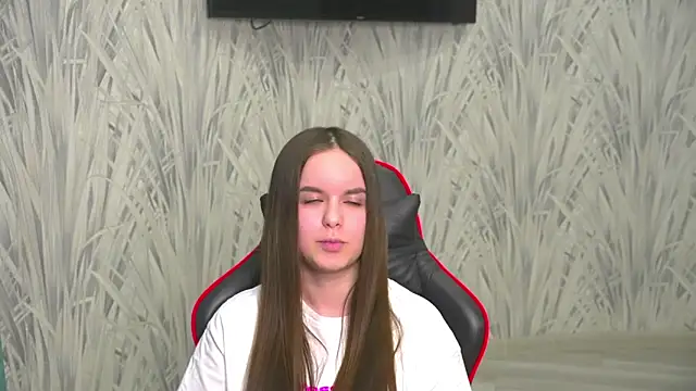 Snapshot of MarenCalarco chatting on February 11, 2026, 11:15 am MarenCalarco online show from February 11, 2026, 11:15 am