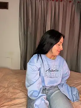 Snapshot of _Mia_kiss_ chatting on February 15, 2026, 1:24 am Mia kiss online show from February 15, 2026, 1:24 am