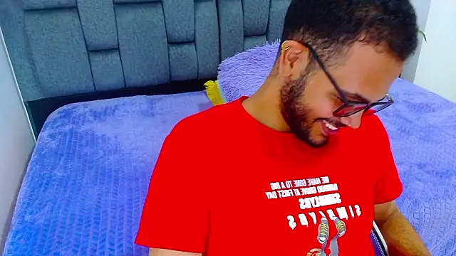 Snapshot of J_black_ chatting on February 24, 2026, 9:13 pm J black online show from February 24, 2026, 9:13 pm