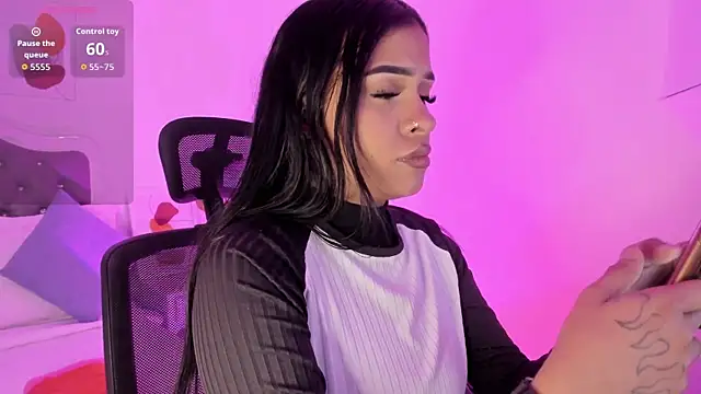 Snapshot of Aisha_Haddad chatting on February 13, 2026, 2:35 pm Aisha Haddad online show from February 13, 2026, 2:35 pm