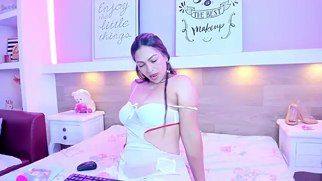 ZoeMoon-1 online show from March 10, 2026, 8:14 pm