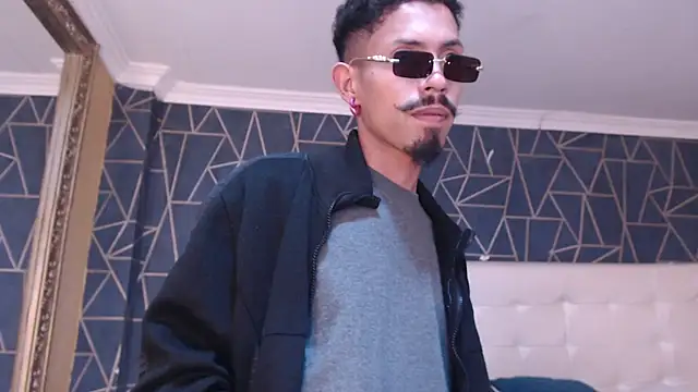 NoaahTylor online show from February 25, 2026, 8:51 pm