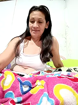 Snapshot of Layla_Zaid chatting on February 27, 2026, 3:50 am Layla Zaid online show from February 27, 2026, 3:50 am