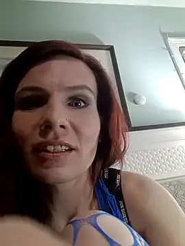 Snapshot of Royalbarbie25 chatting on February 28, 2026, 11:39 pm Royalbarbie25 online show from February 28, 2026, 11:39 pm