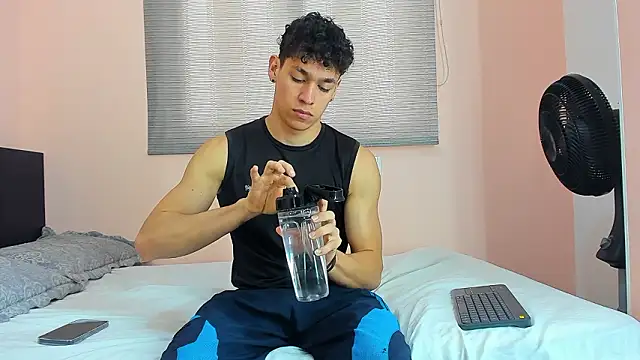 Muscle  Myke online show from February 24, 2026, 12:36 pm