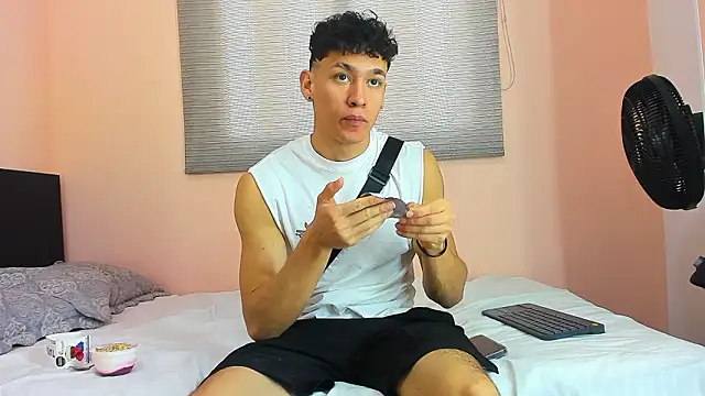 Muscle  Myke online show from February 27, 2026, 12:38 pm