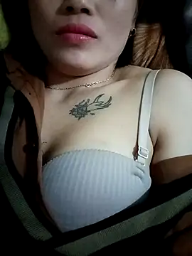 Snapshot of luna-rosax chatting on February 26, 2026, 4:55 am luna-rosax online show from February 26, 2026, 4:55 am