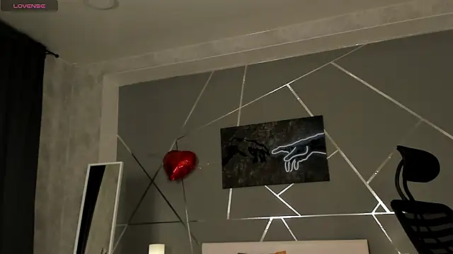 Snapshot of naomi_reiss chatting on March 1, 2026, 11:40 pm naomi reiss online show from March 1, 2026, 11:40 pm