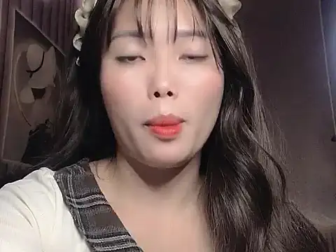 Snapshot of Girl-crazy1 chatting on February 26, 2026, 8:46 am Girl-crazy1 online show from February 26, 2026, 8:46 am