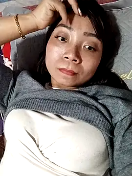 cute-shine online show from February 25, 2026, 5:06 am