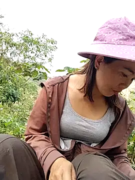 lovely-742 online show from April 14, 2026, 2:17 am