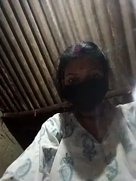 Snapshot of Desi_Couple_P chatting on April 21, 2026, 3:28 pm Desi Couple P online show from April 21, 2026, 3:28 pm