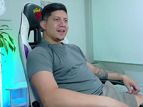  robertobaggioo online show from February 12, 2026, 12:44 pm