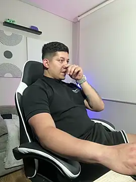  robertobaggioo online show from February 21, 2026, 9:21 am