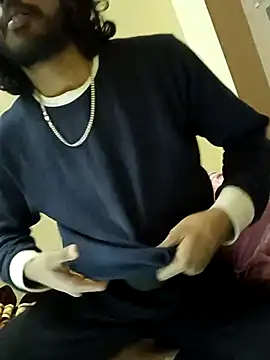 Snapshot of Yk_physique chatting on February 13, 2026, 8:43 am Yk physique online show from February 13, 2026, 8:43 am